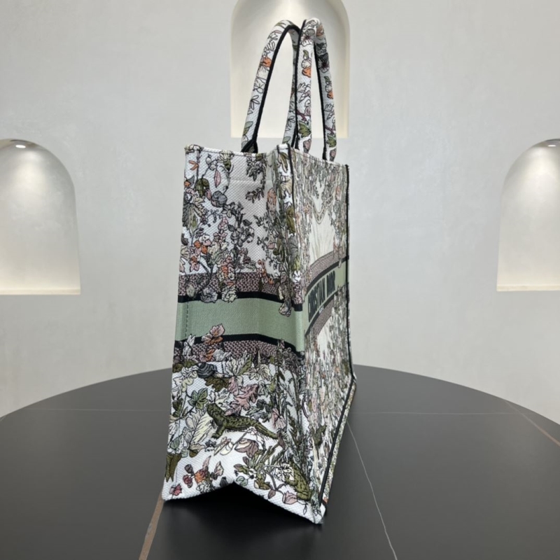 Dior Shopping Bags